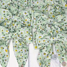 Load image into Gallery viewer, Hair Clip Parisian Kids Girls Green Fabric White Daisy gift Birthday 